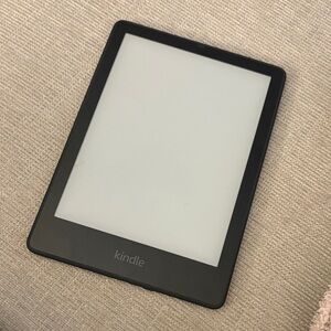 Kindle Paperwhite 11th Generation & Case